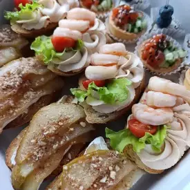 Брускетты с карамелизированной грушей, 10 шт.